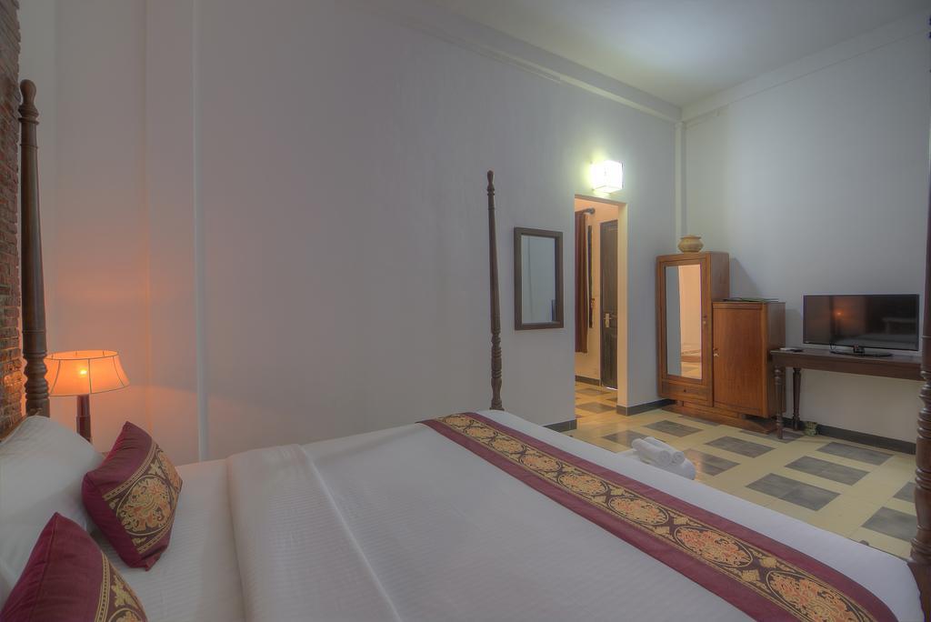 Prasats Boutique Hotel Phnom Penh Exterior foto