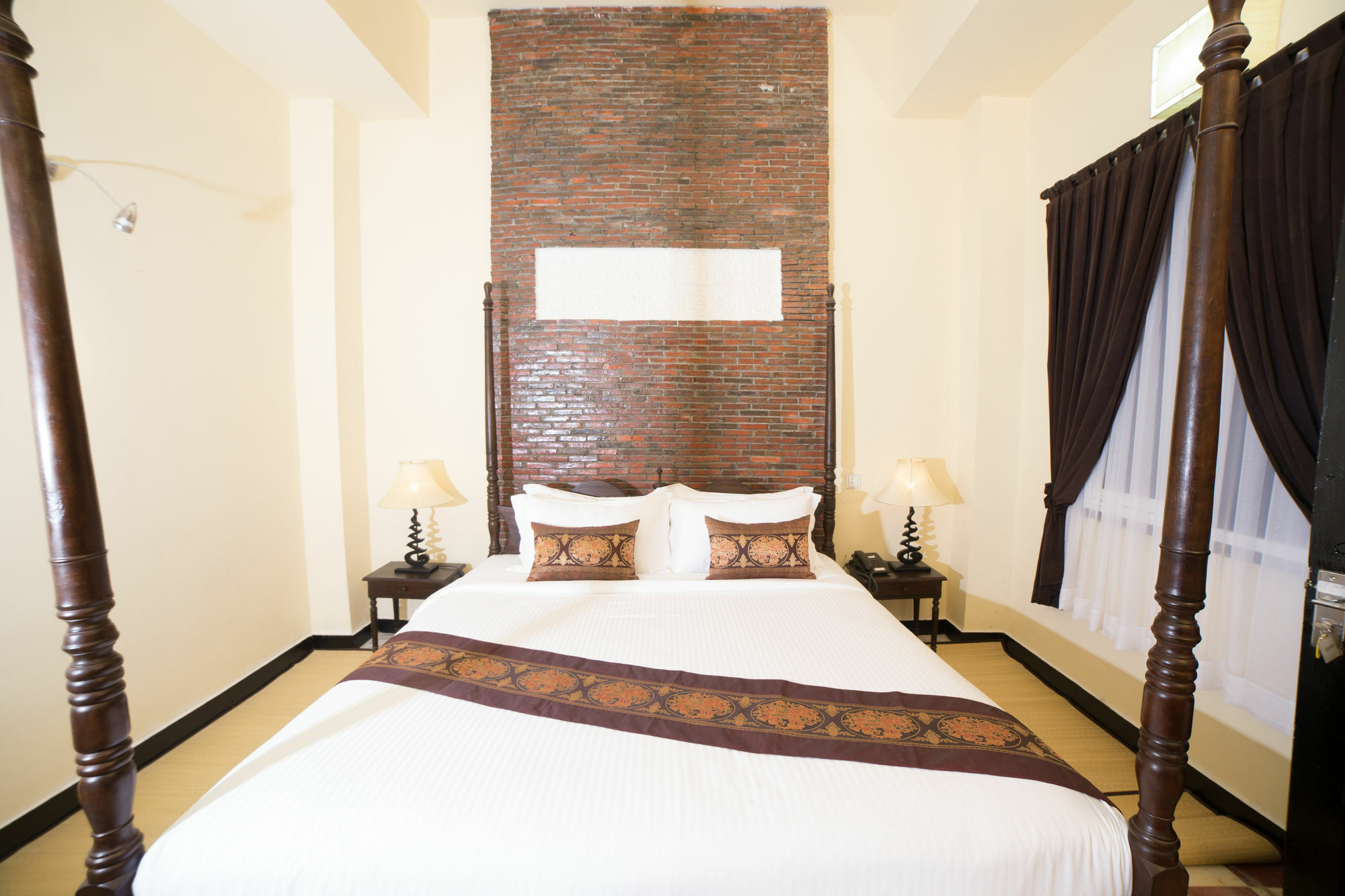 Prasats Boutique Hotel Phnom Penh Exterior foto